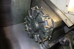 Haas SL-10 CNC Lathe Turning Center, Chip Conveyor, Tool Presetter, Parts Catcher, Tailstock, Foot Actuator
