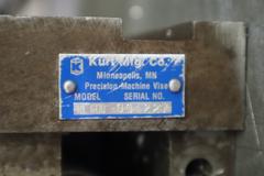 Kurt DL-600 6" Machine Vise; with Aluminum Jaw Risers, Steel Jaws, Handle