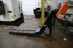 Mazak QuickTurn Nexus 200-II 2-Axis CNC Lathe Turning Center, Tailstock, 3-Jaw Chuck, Chip Con - NEW 2012