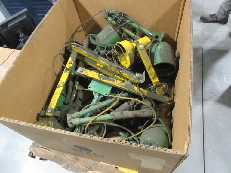 Industrial Wall Mount Adjustable Arm Lights **Approx 12**