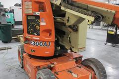 JLG E300AJ 30' Electric Articulating Boom Lift, 48V, 500 lb Capacity