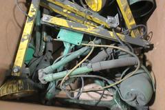 Industrial Wall Mount Adjustable Arm Lights **Approx 12**