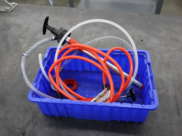 Manual Fluid Transfer Pumps (2)