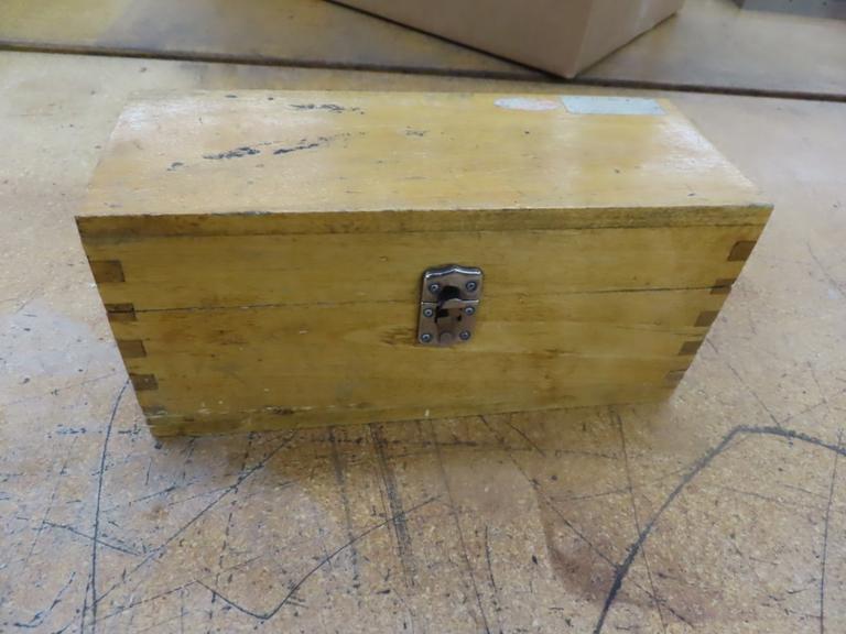 Radius And Angle Wheel Dresser w Case