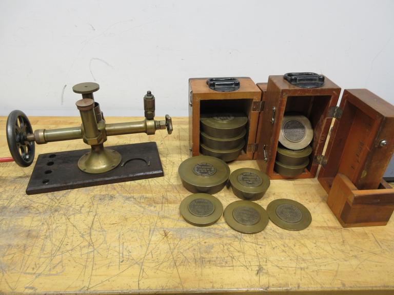 Star Brass Mf'g Co. ***Antique*** Single Range Deadweight Gage Tester with 74.5 Lbs of Brass Weight Sets in Original Wooden Boxes
