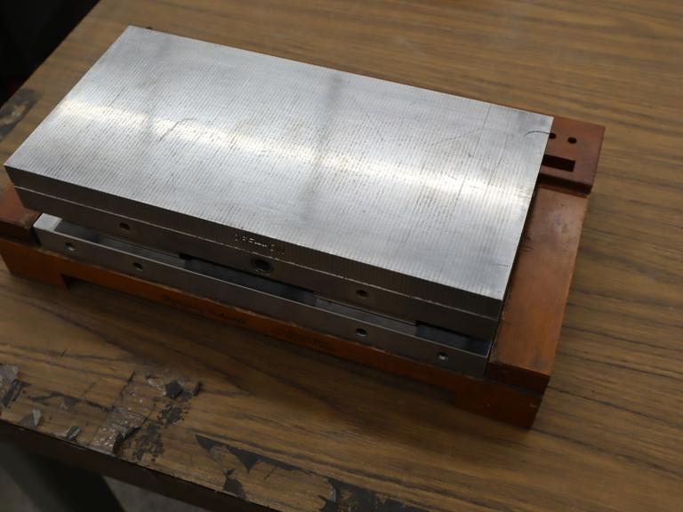 Hermann Schmidt 6" x 12' Magnetic Sine Chuck, Single Tilt, Fine Pole