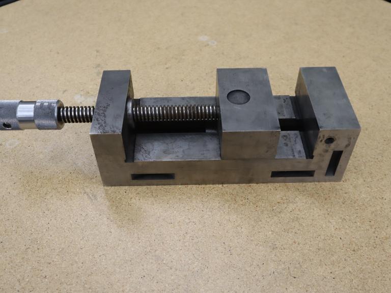Precision 4" Vise