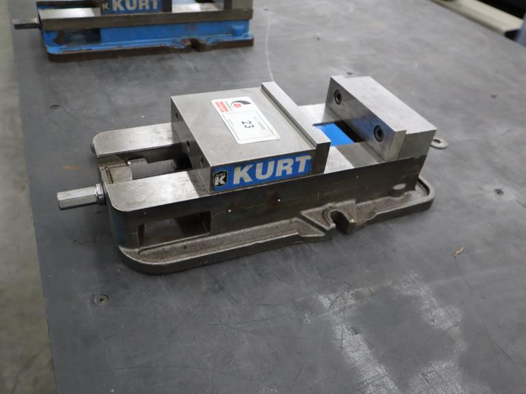 Kurt D-675 6" Machine Vise, Steel Jaws, Handle