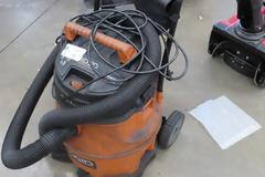 Rigid 16 Gal Portable Vacuum w Hose and Attachments
