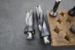 Komet Thru Spindle Coolant Insert Drills, 2 Flute, (12) ABS50 and (2) ABS 63 Holders