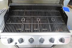 Charbroil Grill w Propane Tank