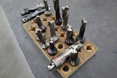 Komet Thru Spindle Coolant Insert Drills, 2 Flute, (12) ABS50 and (2) ABS 63 Holders