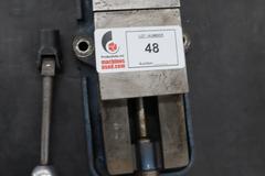 Kurt D-40 4" Machine Vise, Steel Jaws, Handle