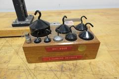 Proto-Chapman #6002 Calibrator Balance Beam Scale, Capacity 160 Inch Ounces, with Standard Weight Set