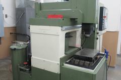 Makino Edge2-A16MA CNC Sinker EDM, MGF-30 Control, 16 ATC, C-Axis, 30 Amp, MA Head