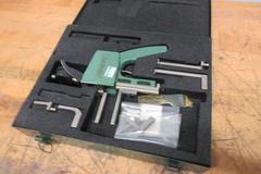 Federal 99P-20 Internal Groove/Diameter Gage 3.5" Reach 3" Range and .0005" Indicator, with Spare Arms and Metal Carry Case