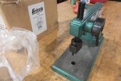 Grizzly T10049 Deep Throat Lever Press **New In Box** Throat Depth 6", Press Travel 3"