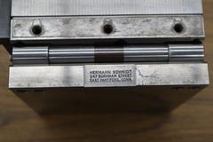 Hermann Schmidt 6" x 6" Magnetic Sine Chuck, Single Tilt, Fine Pole