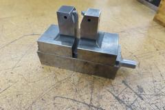 Precision Toolmaker Vise w Grinding Wheel Dressers