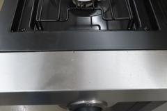 Charbroil Grill w Propane Tank
