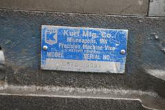 Kurt D-675 6" Machine Vise, Steel Jaws, Handle