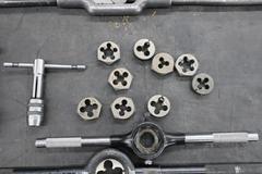 Hand Die Set with Wrench and Dies