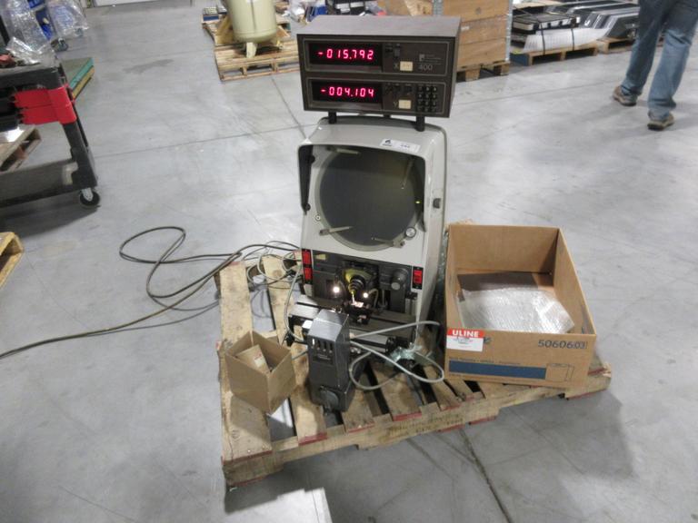 Finite 12" Optical Comparator Model 29 - QMS 2-Axis DRO