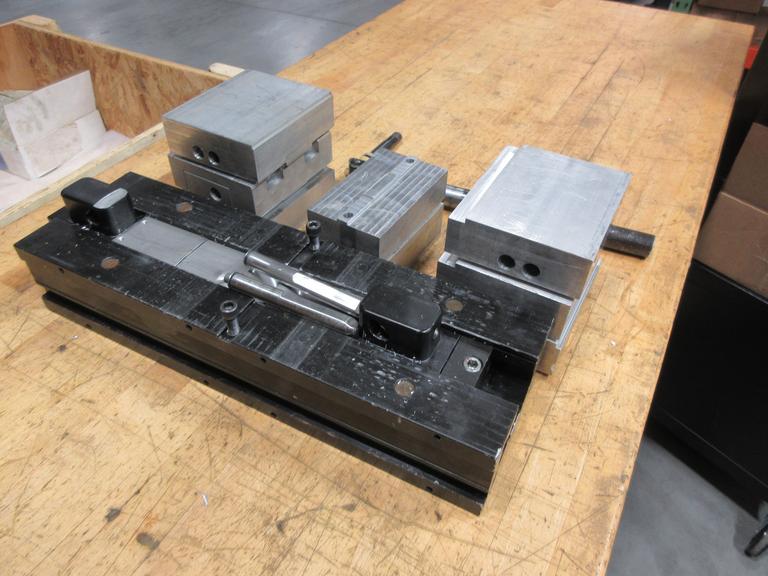 Chick BL-6 6" Double Lock Machine Vise – Extra Jaws & Handle