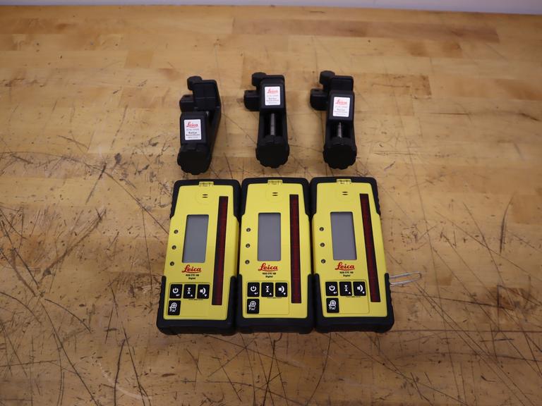 Leica Rod Eye 160  Digital Laser Detector Receiver & Brackets 
