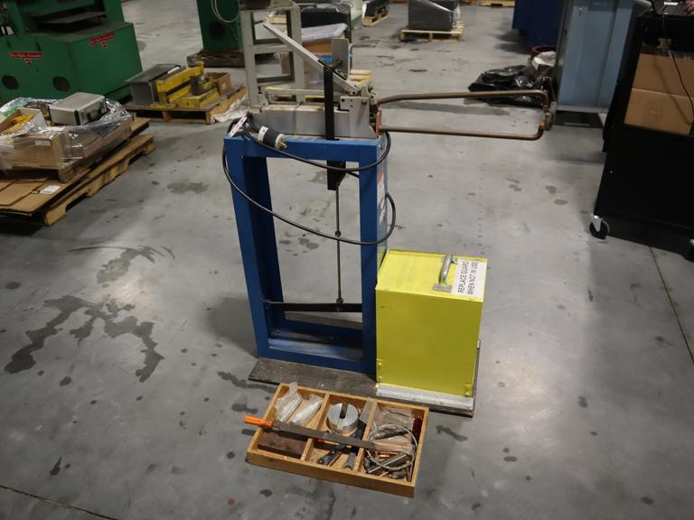 Miller Model LMSW-52 Portable Spot Welder with 17" Long-Reach Tongs