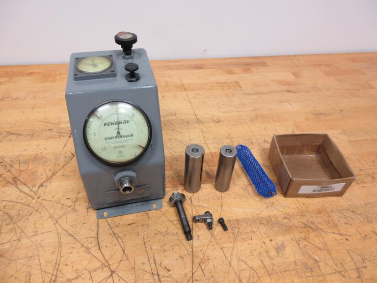 Federal Dimensionair Gage  W/1.1185 & 1.2522 Head