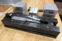 Chick BL-6 6" Double Lock Machine Vise – Extra Jaws & Handle