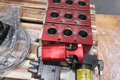 Lexair 5C 4 - Tri-Grip Collet Closer Mounted On Fixture W/ Open/Close Valve & Hytec 5000PSI Pump