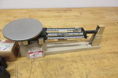 Triple Beam Balance Scale Grams W/ Calibration Weights