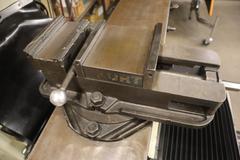 Acer Ultima 3VK Vertical Knee Mill, Newall 3-Axis DRO, X & Y-Axis Servo Power Feeds, Power Quill Feed