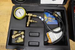 Snap-On Versameter & Fuel Pressure Gauge Set