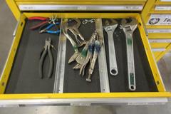 Kennedy 15-Drawer Locking Tool Chest, Portable with Keys and Contents