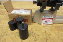 Triple Beam Balance Scale Grams W/ Calibration Weights