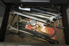 Kennedy 9-Drawer Rolling Tool Chest with Contents