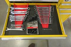 Kennedy 15-Drawer Locking Tool Chest, Portable with Keys and Contents