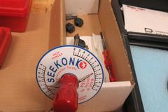 Dillon Force Gauge 0-250LB W/ 1/4 & 3/8 Torque Wrench & Screw Driver