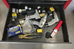 Crafstman 6-Drawer Rolling Tool Chest with Contents Including 6" Machine Vise