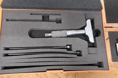 Mitutoyo Depth Micrometer 0"-3" W/ Case & 0"-1" Height Micrometer