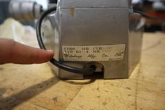 Mitutoyo ToolMakers Microscope, 2X Lens, 15X Eyepiece Lens, Micrometer Stage Adjusts, Illumination