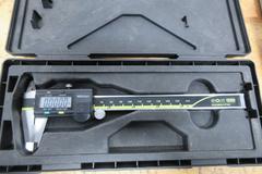 Digital Calipers, (2) Mitutoyo 6", (1) Mitutoyo 8", (1) Neiko 6"