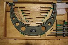 Mitutoyo 6-12" Micrometer w Standards in Divider Case, .001"