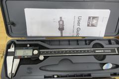 Digital Calipers, (2) Mitutoyo 6", (1) Mitutoyo 8", (1) Neiko 6"