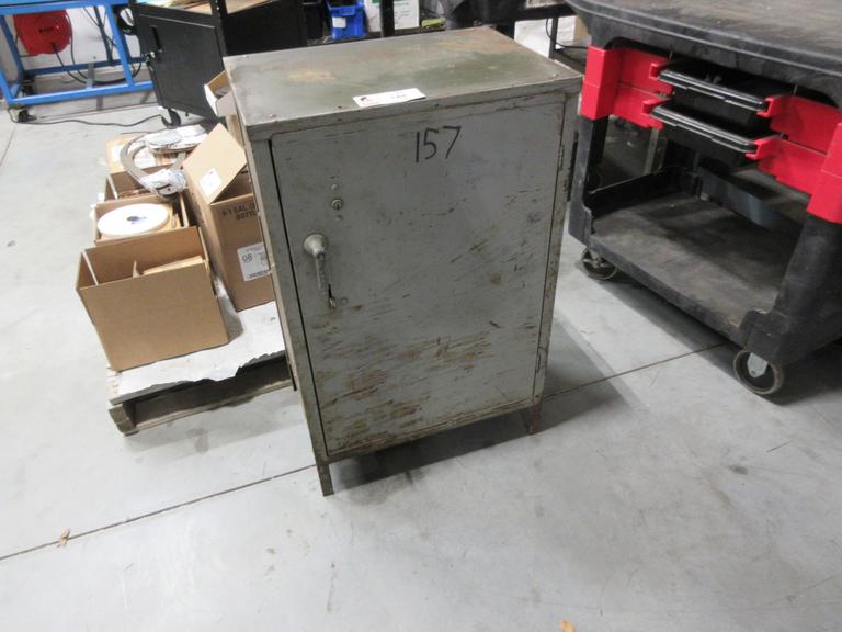 Steel Locking Storage Cabinet with 3 Shelves