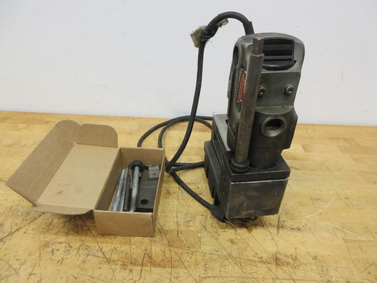 Climax Key Mill, Model 87, with Bolt Down Hardware, Portable Key Way Mill for Round Stock