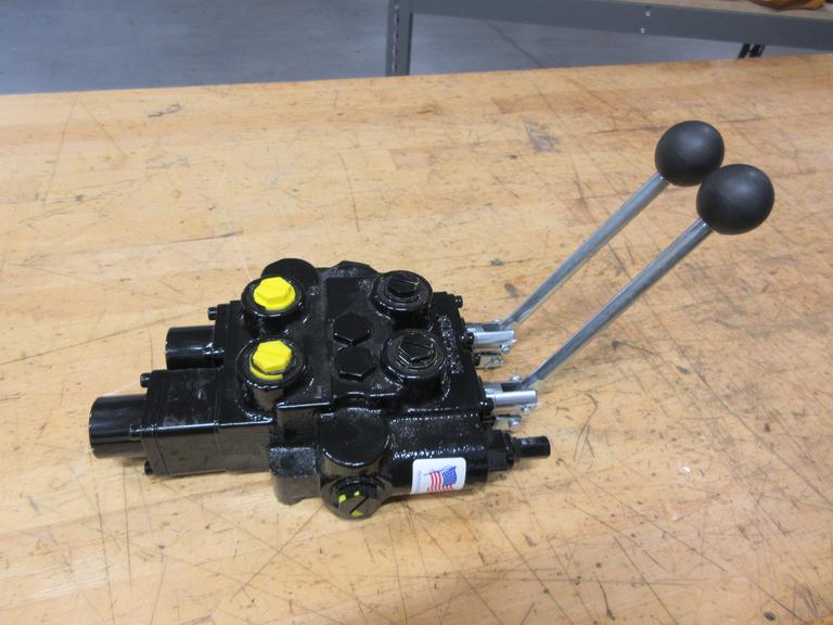 HCI - Prince 2 Spool Directional Control Valve 4 Way 4 Position C-482-K-, **New Unused**